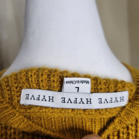 Balloon Sleeve Sweater - Picture 8 of 16